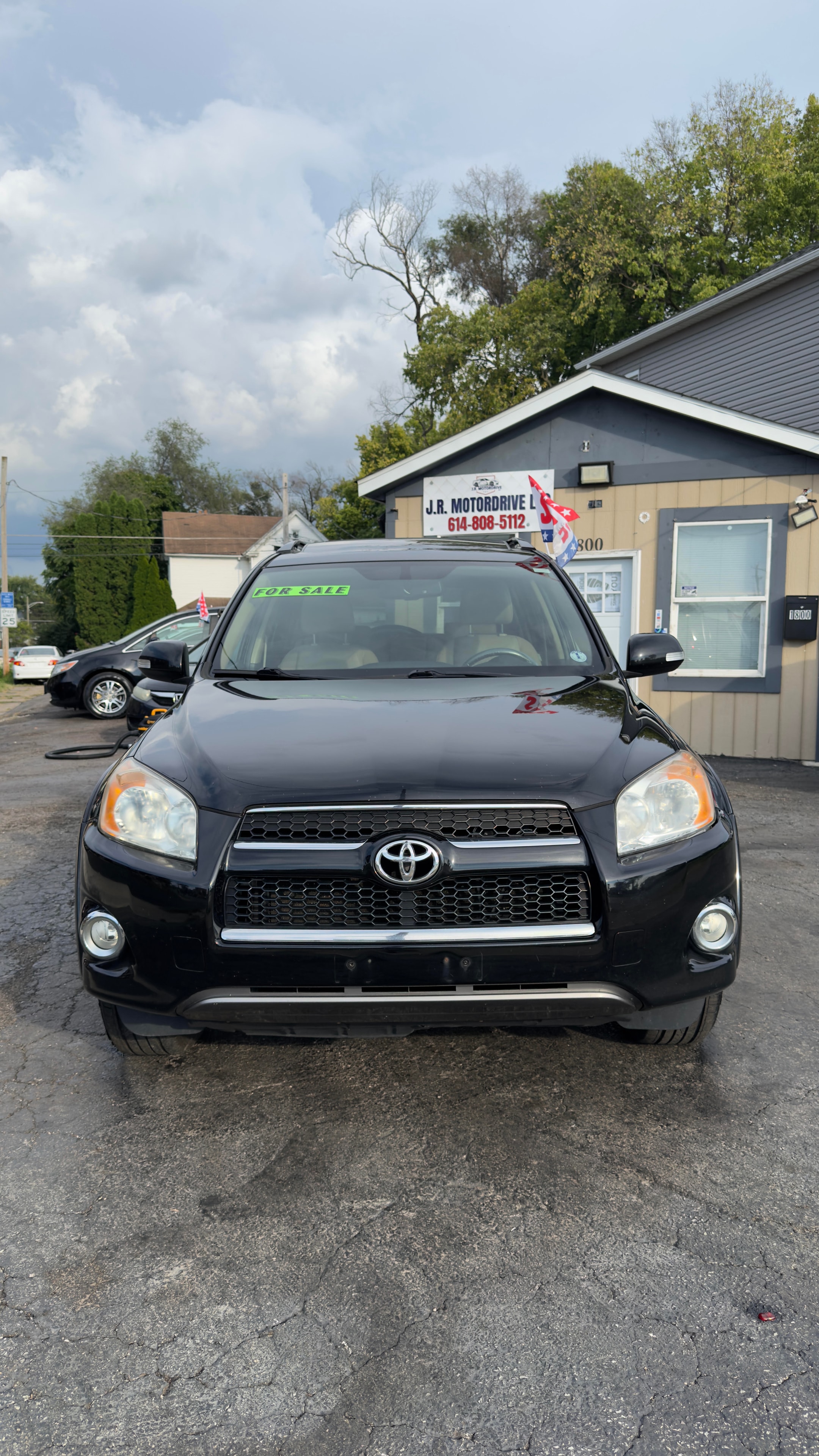 Toyota RAV4 Limited 2011 negra vista frontal
